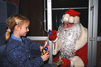 Der Weihnachtsmann brgt die Kinder im Dampfzug - Fotograf - Hamburg - Norderstedt - Ahrensburg - Jrg Nitzsche