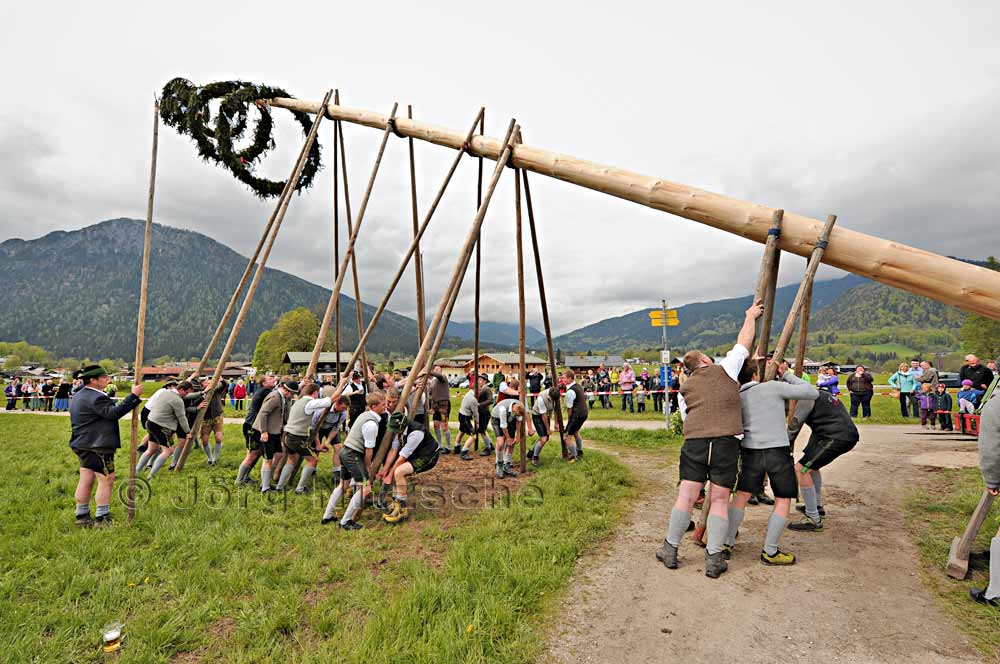 Maibaum-Aufstellen in Berchtesgaden - Jrg Nitzsche, Hamburg, Germany