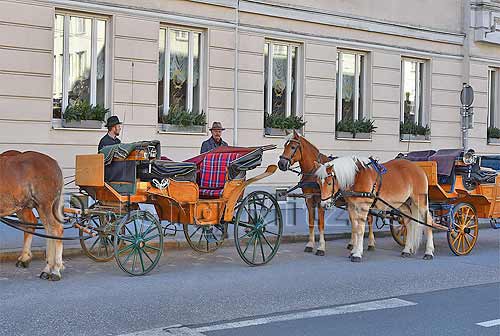 Fiaker in der Schwarzstrae - Salzburg, Austria