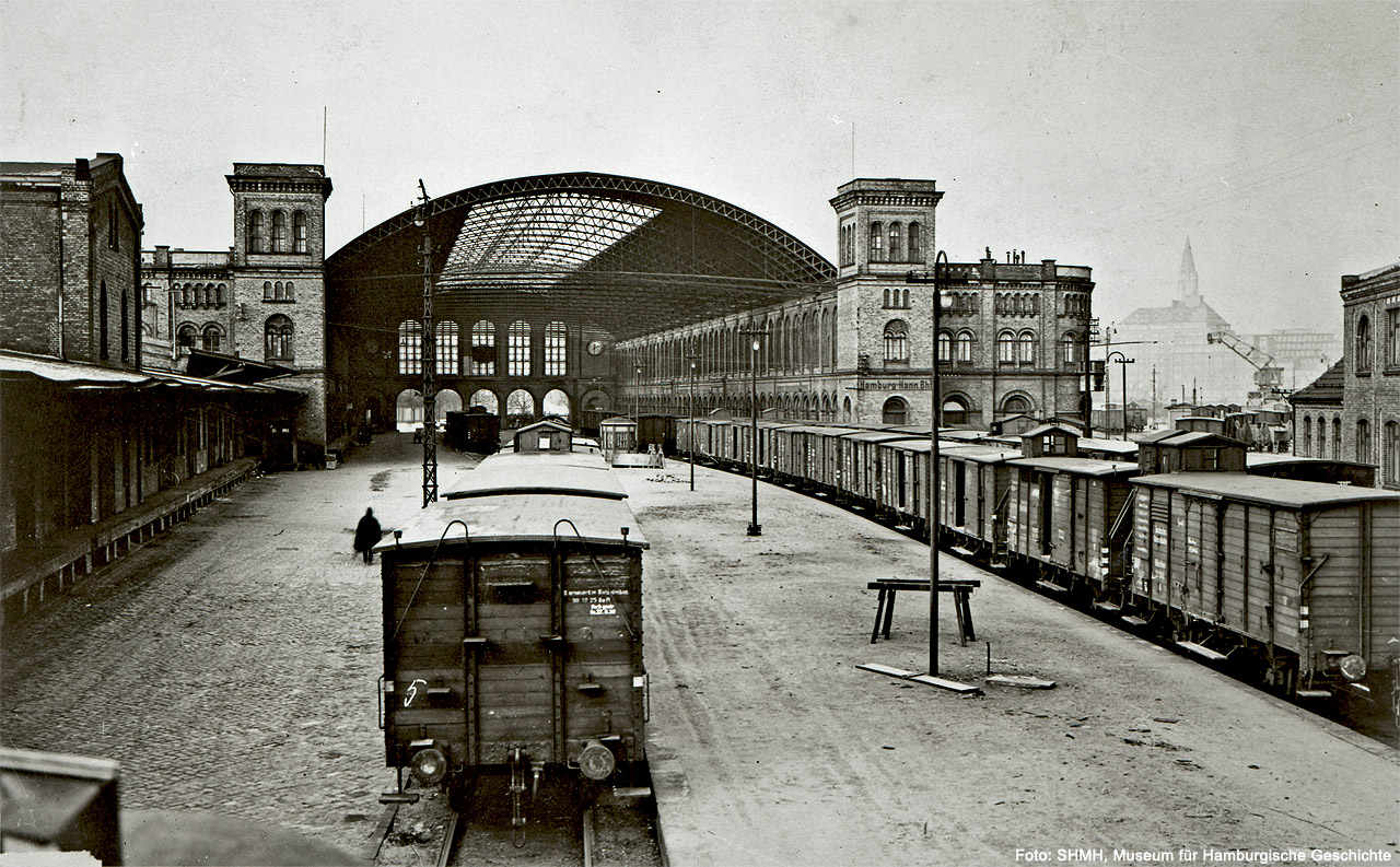 Innenansicht Bahnsteig 2 des Hannoverschen Bahnhofs - denk.mal Hannoverscher Bahnhof - Fotograf - Hamburg - Norderstedt - Ahrensburg - Jrg Nitzsche